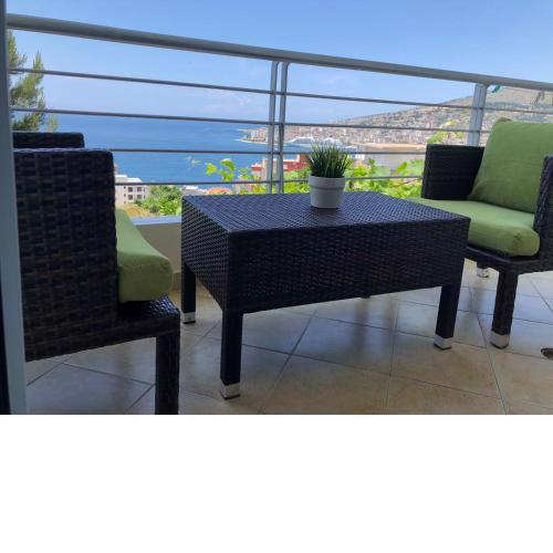 Theona Apartments