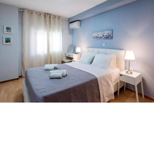 Theoni's Central Apartment