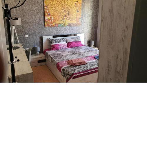 Theos Apartment