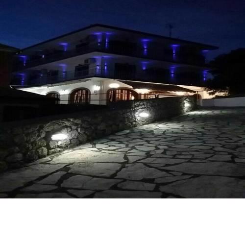 Thomas Art Hotel