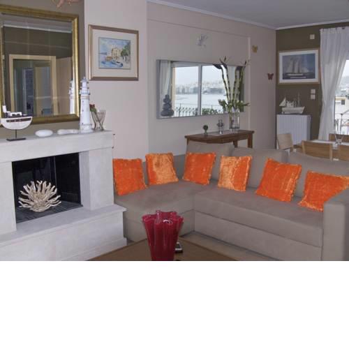 Three-Bedroom Apartment-Piraeus