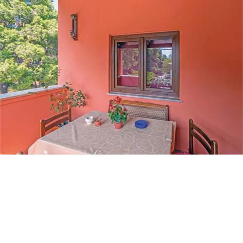 Three-Bedroom Apartment Pula with a Fireplace 02