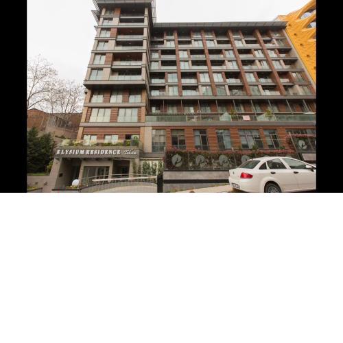 Three bedroom Duplex apartment with large terrace