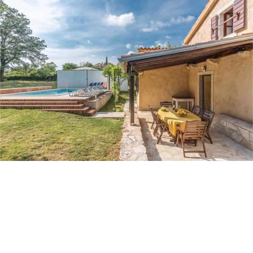 Three-Bedroom Holiday Home in Barban
