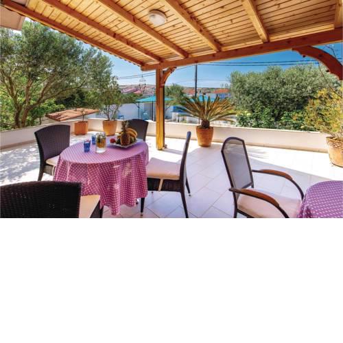 Three-Bedroom Holiday Home in Barbat