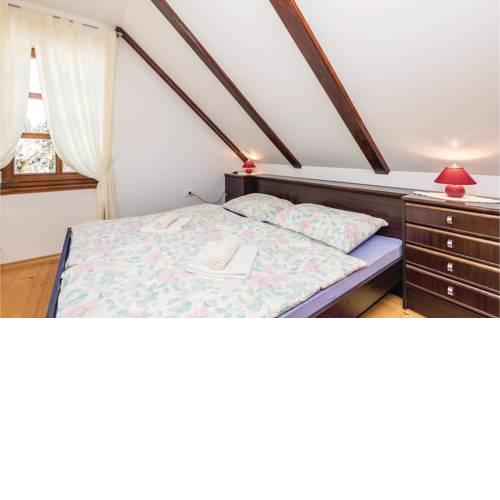 Three-Bedroom Holiday Home in Cabar