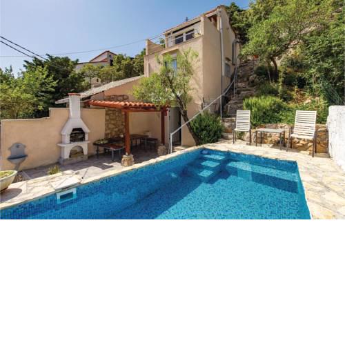 Three-Bedroom Holiday Home in Donja Klada