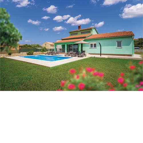 Three-Bedroom Holiday Home in Galizana