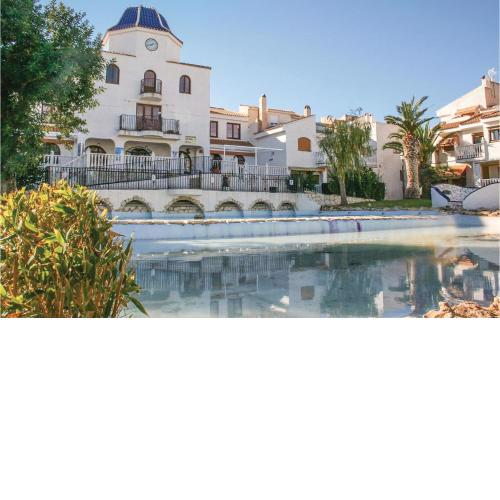 Three-Bedroom Holiday Home in Gran Alacant