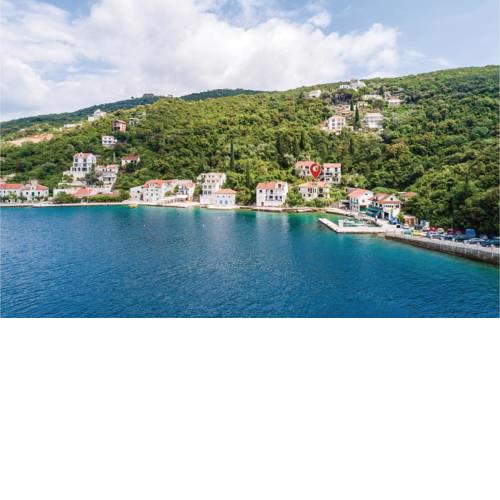 Three-Bedroom Holiday Home in Herceg Novi