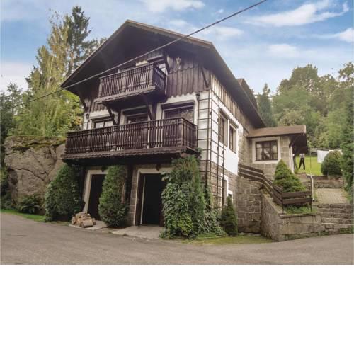 Three-Bedroom Holiday Home in Josefuv Dul