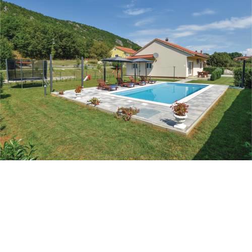 Three-Bedroom Holiday Home in Lucane