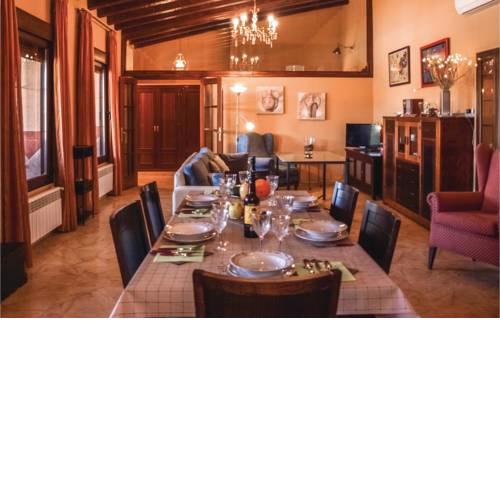 Three-Bedroom Holiday Home in Lucena