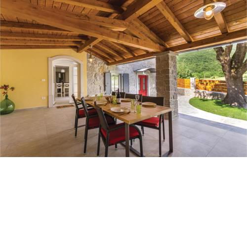 Three-Bedroom Holiday Home in Lupoglav