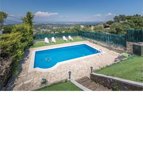 Three-Bedroom Holiday Home in Macanet de la Selva