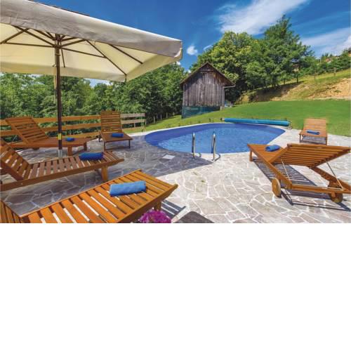 Three-Bedroom Holiday Home in Ribnik