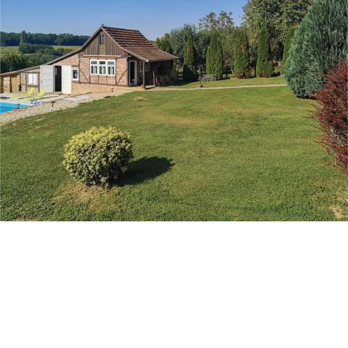 Three-Bedroom Holiday Home in Sveti Ivan Zabno