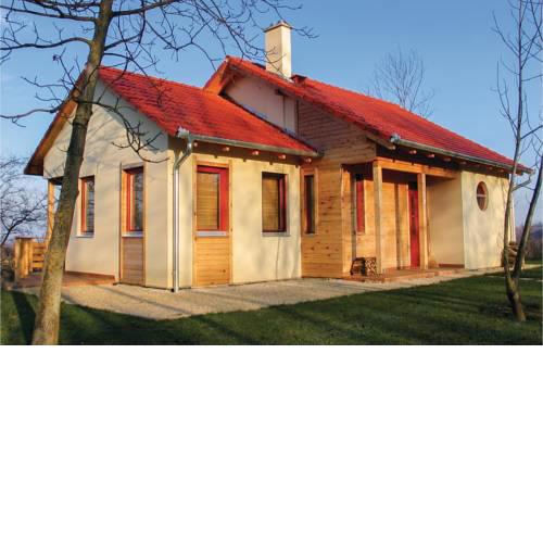Three-Bedroom Holiday Home in Szolad