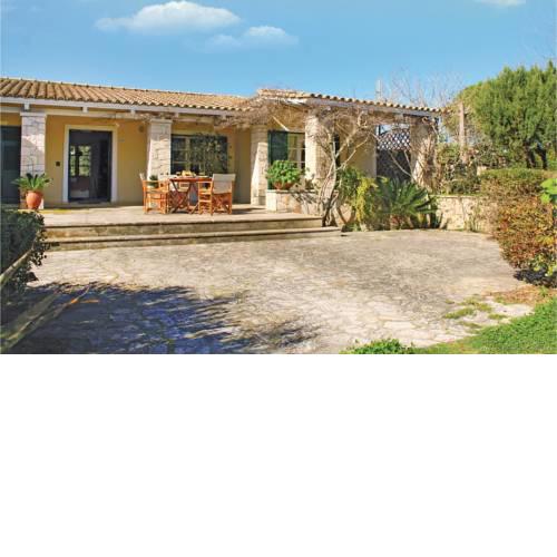 Three-Bedroom Holiday Home in Tsilivi