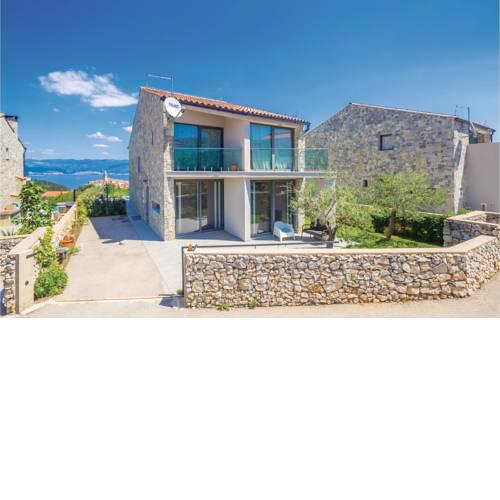 Three-Bedroom Holiday home Vrbnik with a Fireplace 08