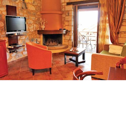 Three-Bedroom Holiday home with Sea View in Astros Peloponnese