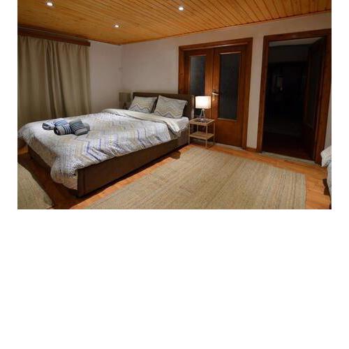 Three-room apartment in the centre of Arahova