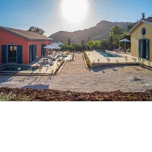Throisma Studios with private Pool & Parking
