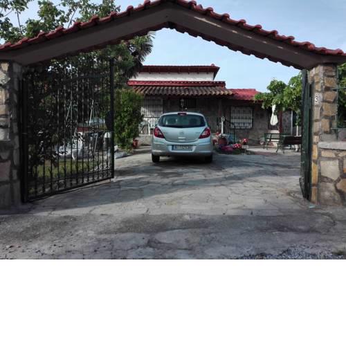Tia and Anny 's House