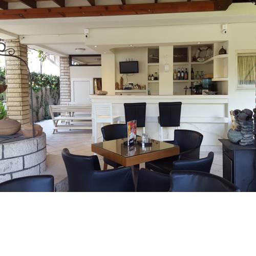 Tianis Deluxe Rooms