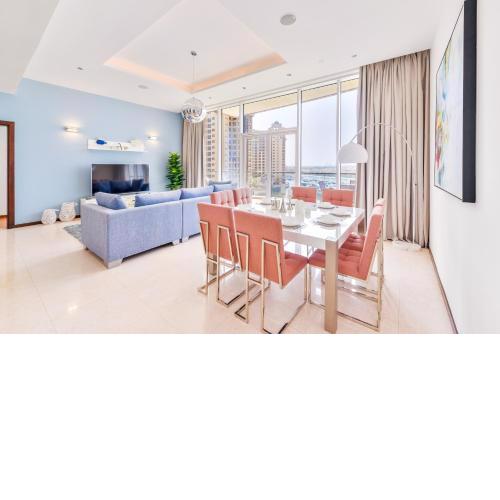 Tiara · Luxury Palm Jumeirah · Private Beach and Pool!
