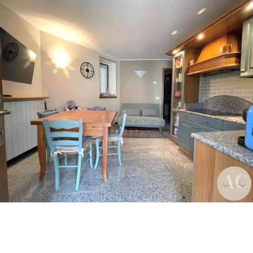 Tiffany Apartment