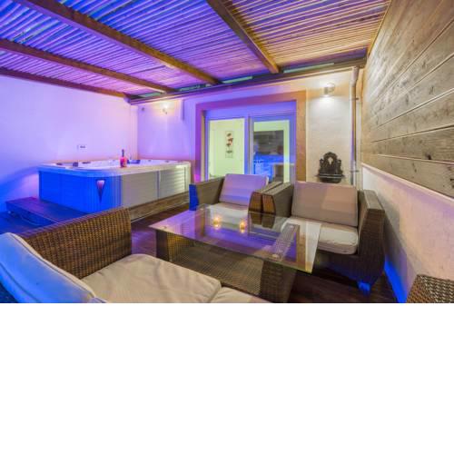 Tino Luxury apartment with jacuzzi