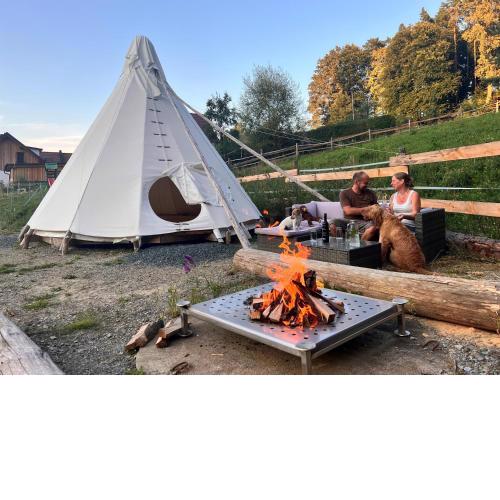 Tipi-Glamping am Gut Kunterbunt