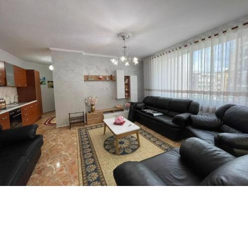 Tirana 3rd floor Ap near Blloku and near the Lake!