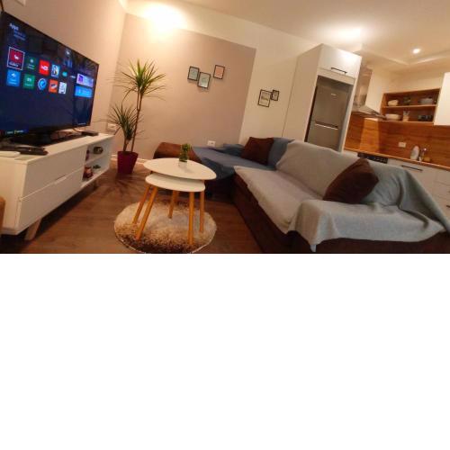 Tirana Apartment Garda