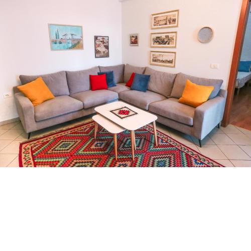 Tirana Views Apartment - Comfy & spacious