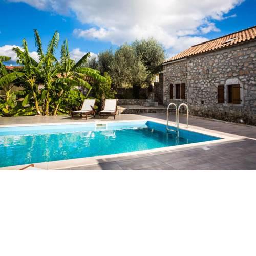 To Petrino, 3BD stone villa with pool
