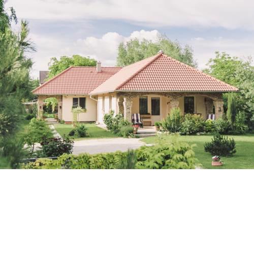 Toldi68 Apartmanház