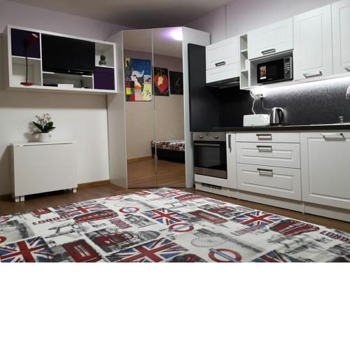 Tomi Studio 1 (close to Hospital, City Centre)