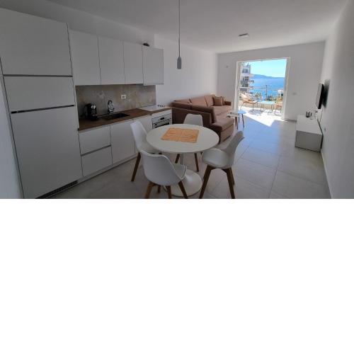 Toni Apartment