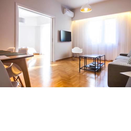 TONI'S 3BD apartment next to Archeological Museum