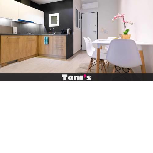 TONI'S "Avengers" 2BD Apartment in the Centre!