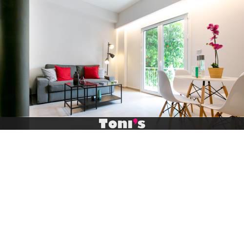 TONI'S Local retreat for Magicians in Koukaki