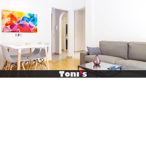 TONI'S Trendy 2BD Home near Archeological Museum