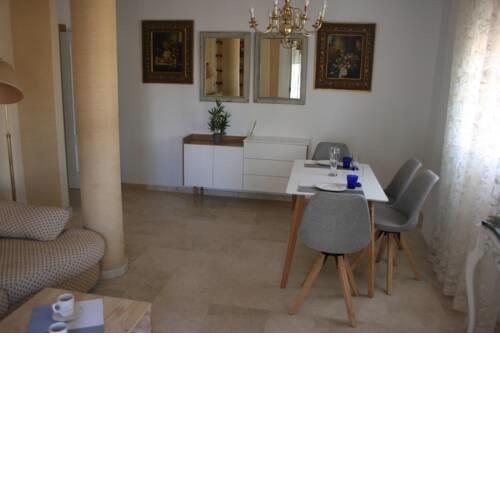 TOP CENTER SUITE