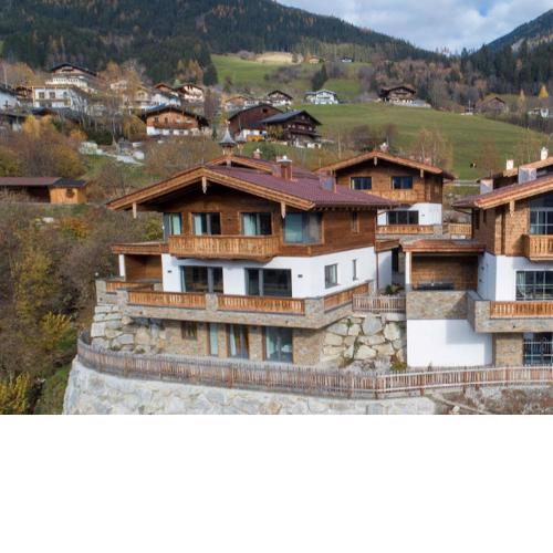 Top class chalet with 3 bathrooms near small slope