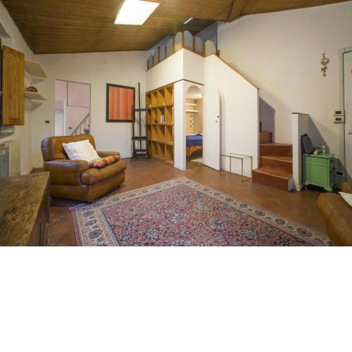 TOP LOCATION LUCCA