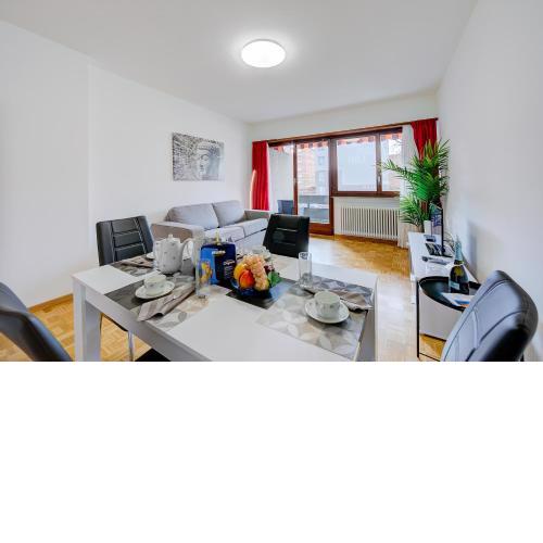 Top Of The Spots - Happy Rentals