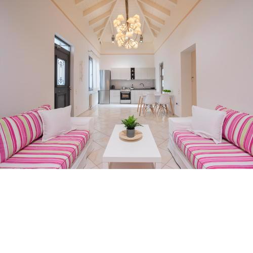 TOPALIDI`S HOME