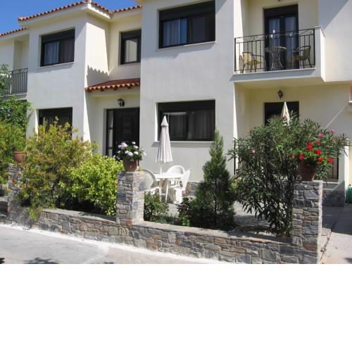 Topaz Apartments
